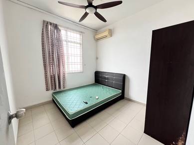 Lake View Apartment/Mount Austin/Taman Austin Perdana/Low Deposit