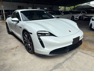2023 Porsche Taycan 4S Sedan (A)