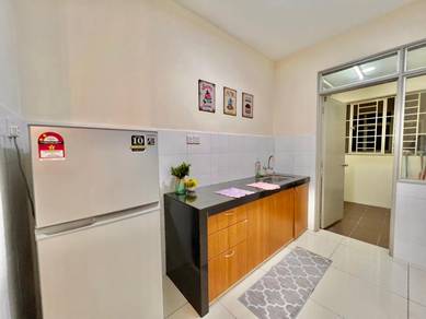 PV20 Female Single Room Near TAR UMT Setapak Central & Wangsa Maju LRT