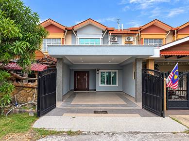 FACING OPEN FULLY RENOVATED 1.5 Storey Terrace KAPAR Klang