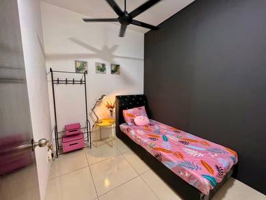 PV20 Female Small Room Near TAR UMT, AEON Big & NSK,Columbia Asia,LRT