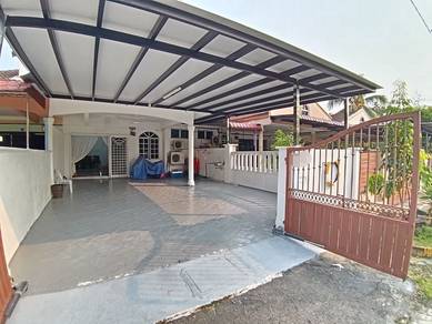 Rmh Teres Cantik Siap RENO Penuh Dekat Bandar @Tmn Bersatu (Kluang)