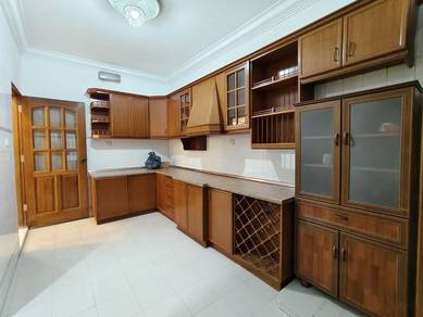 Kulai Taman Putri 2 / Fully Furnished / Double Storey / Near Indahpura