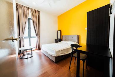 Middle Room FOR RENT!🔥🔥📍 SkyVille 8 @Benteng ⚫Left Two Rooms