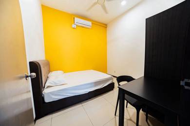 Middle Room FOR RENT!🔥🔥📍 SkyVille 8 @Benteng ⚫Left Two Rooms