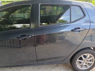 Perodua AXIA 1.0 G MY14 B200 (M)