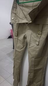 brown pant