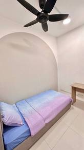 Single Room rent at Edumetro Subang Jaya Usj Mydin Brt Lrt Segi Sunway