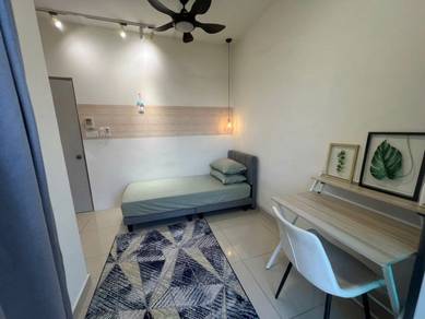 ZERO DEPO Male Balcony Medium Room@SUASANA Damansara North–Walk to MRT