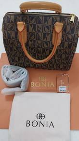 Handbag bonia