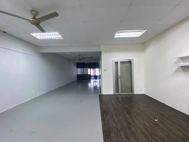 Fully Renovated |Facing Mainroad @ Dataran Dwitasik