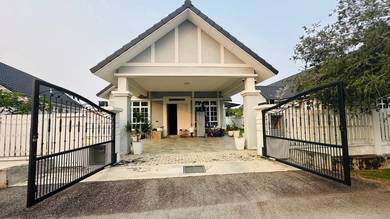 Bungalow Single Storey Fully Furnished di Taman Anjung Gapam, Melaka