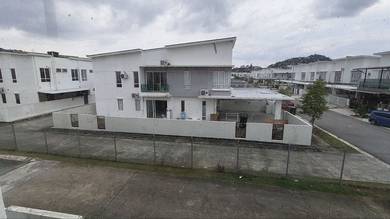 Corner Lot Double Storey untuk Dijual | Suriaman 3, Sendayan