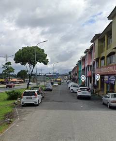 3 storey terrace shop @ Jalan Senai Utama @ Taman senai utama FOR SALE