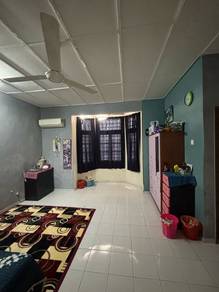 Fully Tiles. Bukit tinggi 1, Klang. 2 storey 22x70 4bedrooms 3 bat