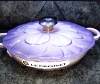 Le Creuset Petal Broiser Purple