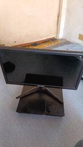 PS4 with screen monitor (cable provided)