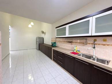 Bukit Indah / Corner Lot / Partial Furnish / No co-broke