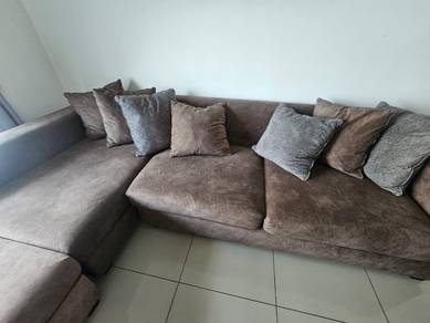 Larkin Heights 3+1R2B Fully Furnished | Near Ciq & Jb Town