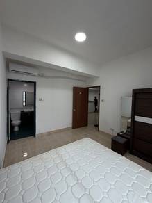 Aster Court Master Room For Rent (Near CIQ, KSL, Holiday Plaza)