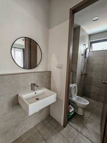 Room at Kenny Hills II Residence For Rent