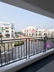 Facing Open Esplanad Square Ecograndeur, Puncak Alam