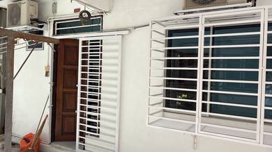 Well Maintained Taman Desa Flat