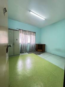 First floor unit , Pangsapuri Seroja ,Puchong , Puchong indah