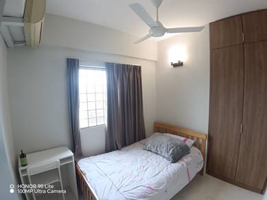 Female Middle Room Plaza Medan Putra Bandar Menjalara Desa Parkcity