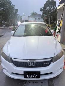 Honda STREAM 1.8 I-VTEC (A)