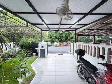 Facing Open Double Storey Terrace Putra Heights 