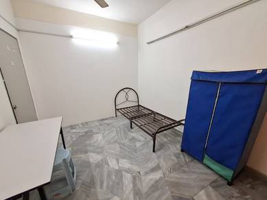 LOW DEPOSIT 🌟 Single Room for Rent at Bandar Utama near One Utama