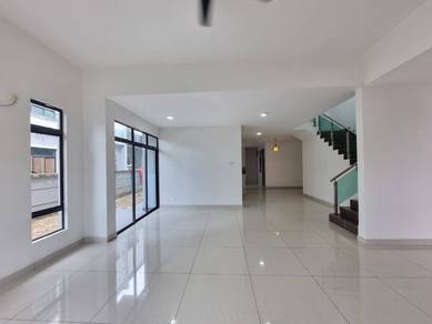 Bestari Heights at Nusa Bestari, 2-Storey Cluster House for Sale!
