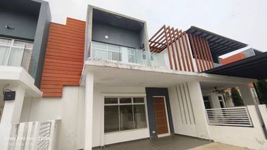 Gelang patah, 22x70, partially furnished, unblocked view
