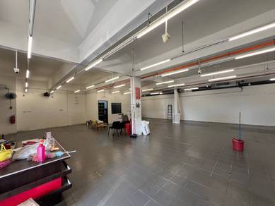 Supermarket-Ready Shoplot for Rent | Boulevard, Apas Batu 2