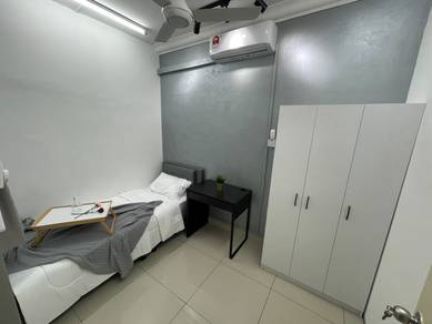 200m to MRT Damanasara Damai Female only room One Damansara Damai