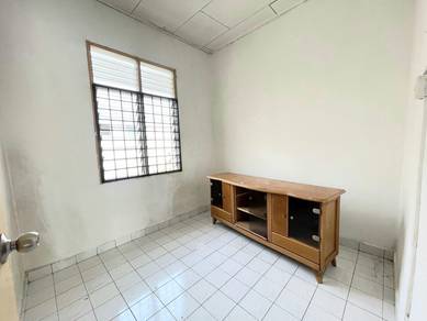Taman Megah Ria Single Storey House For Rent