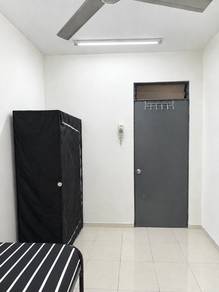 Single Room @ Mentari Court Apt, Bandar Sunway (Free WiFi) KTM BRT