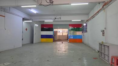 Spacious Light Industrial unit