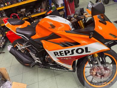 Honda CBR 150R CBR 150 REPSOL 3046