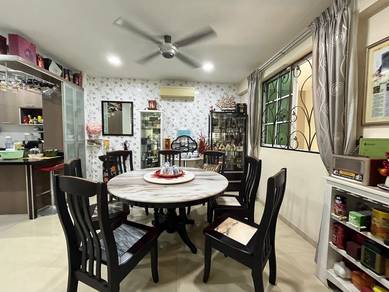Minden Heights, 2 Storey Semi Detached house. Huge land, Cozy design