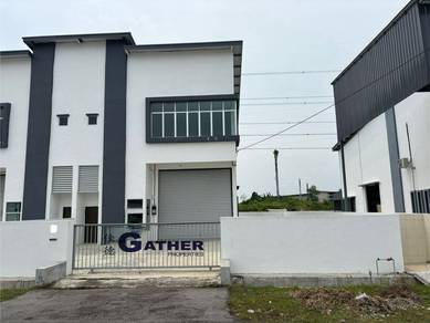 1.5 Storey Semi-Detached Factory For Rent, Pengkalan 3
