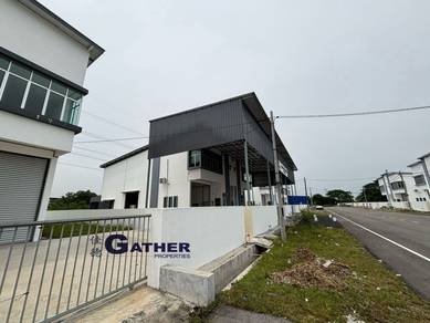 1.5 Storey Semi-Detached Factory For Rent, Pengkalan 3