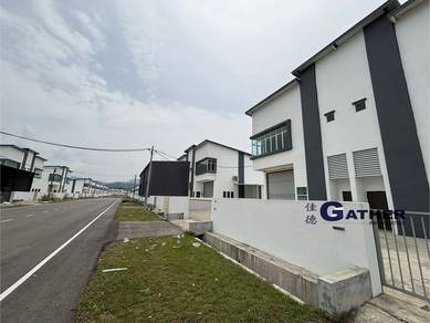 1.5 Storey Semi-Detached Factory For Rent, Pengkalan 3