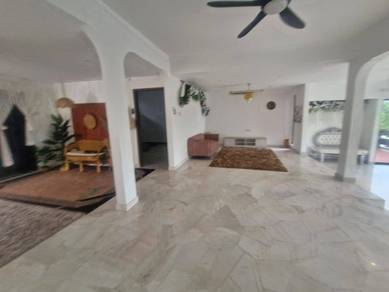 Kajang Jalan Intan 3 Storey Bungalow For Sale