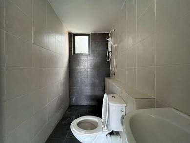 FOR RENT| The Garden Condominium| Highest Floor