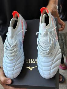 Mizuno Boots