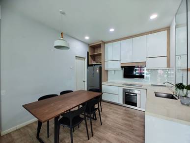 The Zizz @ Damansara North Balcony Room For Rent [F/F + Walk To MRT2]
