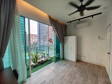 The Zizz @ Damansara North Balcony Room For Rent [F/F + Walk To MRT2]