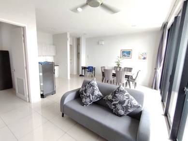 BELOW MARKET VALUE -Dreamcity Residence Seri Kembangan Lakeview Condo